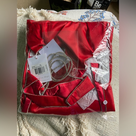 Alamour the label Melinda gown in red - Picture 4 of 5